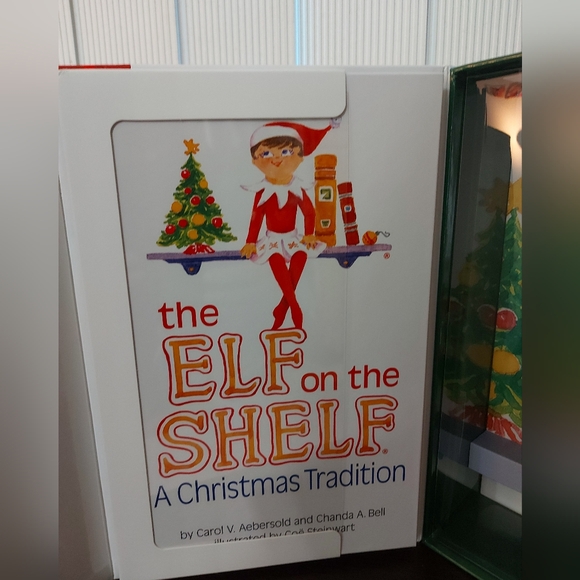 Elf on the Shelf Girl & book w/ 3 Pop-Up  Scenes & Santa's Driver's license! - Picture 7 of 8